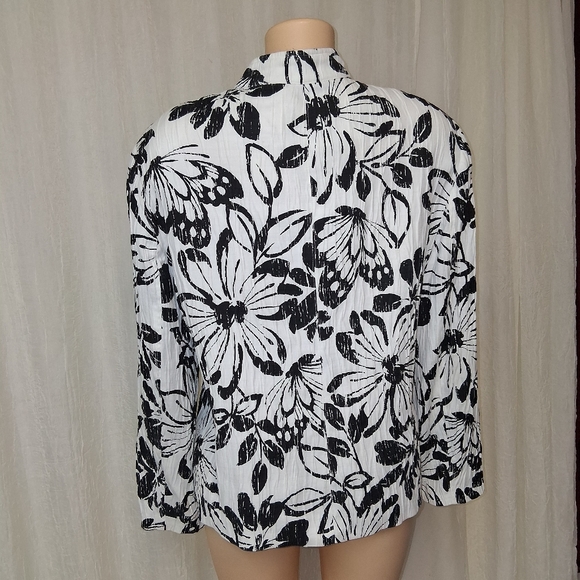 Alfred Dunner Black and White Floral Blazer Women  Size 18 - Picture 10 of 16